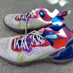 Nike colorful react element size 12